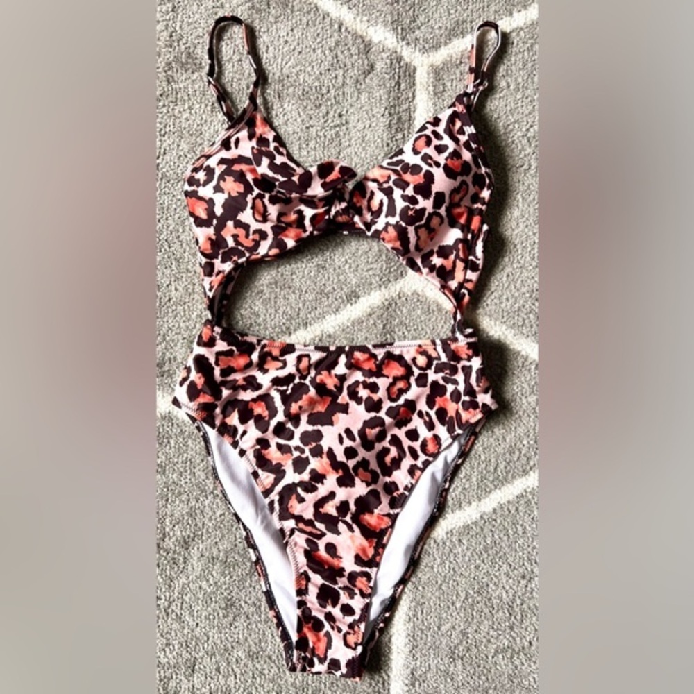 EUC one piece leopard print swimsuit with mid section cut out